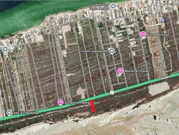 Mapa de la zona costera mostrando la posición del terreno respecto a la playa y la carretera
